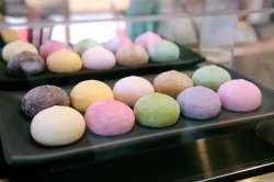 celinacakes:  mochi ice cream. omg  I want right now, damn why