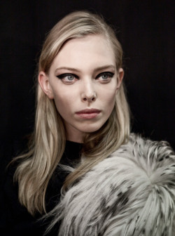 Tanya Dziahileva backstage Lanvin Fall 2012