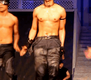 badkpopfairy:  Anyone mind if I bring a shirtless wet HyunJoong back or…  