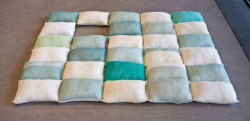 tryitinheels:  tumb1edore:  Pillow blanket By Netherland-based