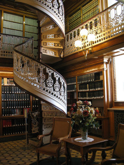 bluepueblo:  Spiral Staircase, Law Library, Des Moines, Iowa