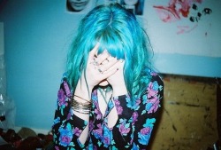 socute!! i wish i cba to have blue hair