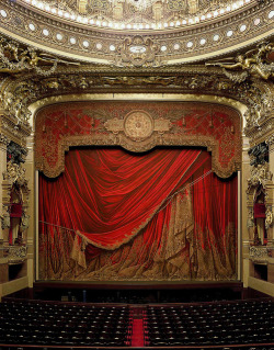 timemistress:   garnier opera, paris, by david laventi  That