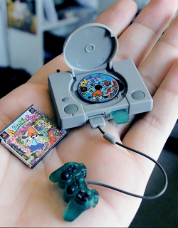 insanelygaming:  Mini PlayStation  Created by Sebastián Vargas