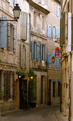 bluepueblo:  Narrow Street, Provence, France photo via vabrix