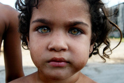  Bright eyes, Cuba (by Sean Hawkey) 