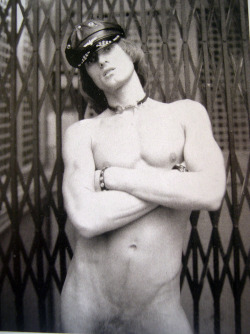 roughtrade:  Mapplethorpe polaroid 