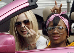is dat lil mama and avril??