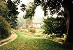 themagicposition:  In Upper Slaughter, England (by Striderv is