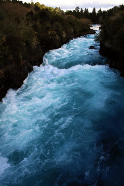 shewantswings:  oh oh i was there! it’s the waikato river in