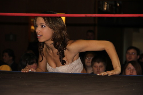 Female wrestler Mercedes KV