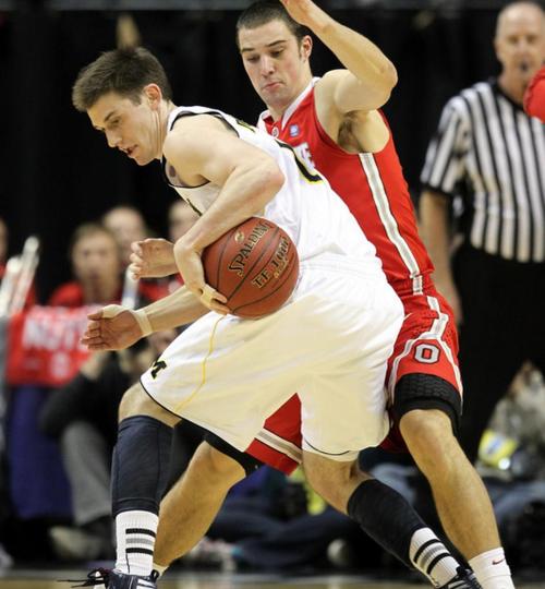 Ohio State’s Aaron Craft…pits, biceps, and muscled legs!!