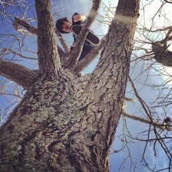 @Trevor_ThyHands #instagram #iphoneography #tree #bark #boy 