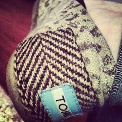 TOMS4L//OneForOne #toms #shoes #oneforone #iphoneography #instagram