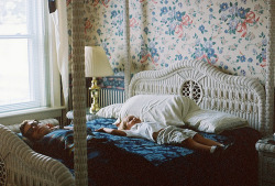 the-untruth:  Buddies (by earthtoandrea) 