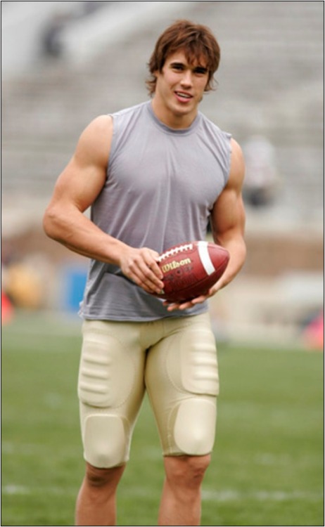 Welcome to the Kansas City Chiefs….Brady Quinn!