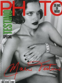 Photo magazine n. 487: spécial Mario Testino (mars 2012).