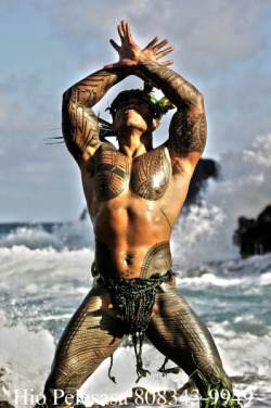 hm69:  love his tattoos and the underwear ! hunternprey:  alohathanamesangel: