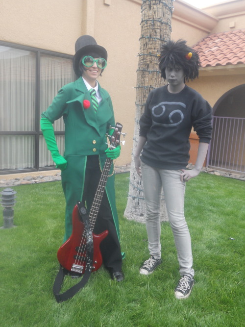 merlinstuck:  pageofbreath:  emifail:  mpreganddacrew:  jackoffnoir:  thatcosplaylicious:  The pimpalicous Hussie, Karkat, and Gamzee.  THATS NOT HUSSIE O H YM GPDUGCKING GOD HE SBEaUTIFUL THOUGH I CAN TVEEN TYP E CORRECTYL  HUSSIE……………….
