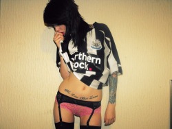 francescalouiseee:  my best friends football shirt, bet he appreciates