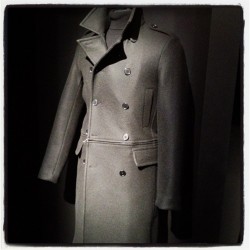 gqfashion:  @kennethcole 2-in-1 topcoat with zip off bottom for