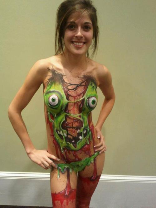 renaud-verdon:  (via Body Painting du jour – Zombie Girl ! | Ufunk.net) 