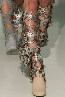 monsieur-j:  Threeasfour Fall 2012 Runway Details 