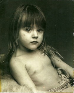 paulisauria:  beenason:  Frances Bean Cobain: then and now  mi