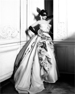 inspirationgallery:  Dior. By Patrick Demarchelier. Vogue  