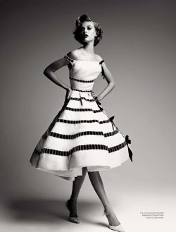 black-with-white:  Frida Gustavsson by Patrick Demarchelier /