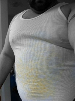 mansmells:  Big daddyâ€™s dirty shirt.  I want You Daddy!