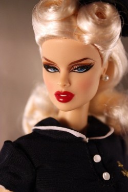 djladybiggulp:  Victory rolls on a doll!!!! 