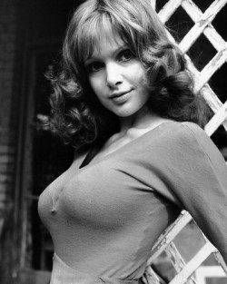 roboflaneur:  Madeline Smith