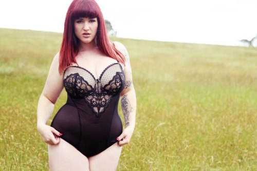 Landscape lingerie. [follow for LOADS more from her] - Certified #KillerKurves   