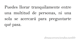 imagine-the-happiness:  te miran con cara de “pobresita :/,