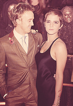 slythinwhore:  Tom and Emma at The Deathly Hallows Part 1 Premiere,