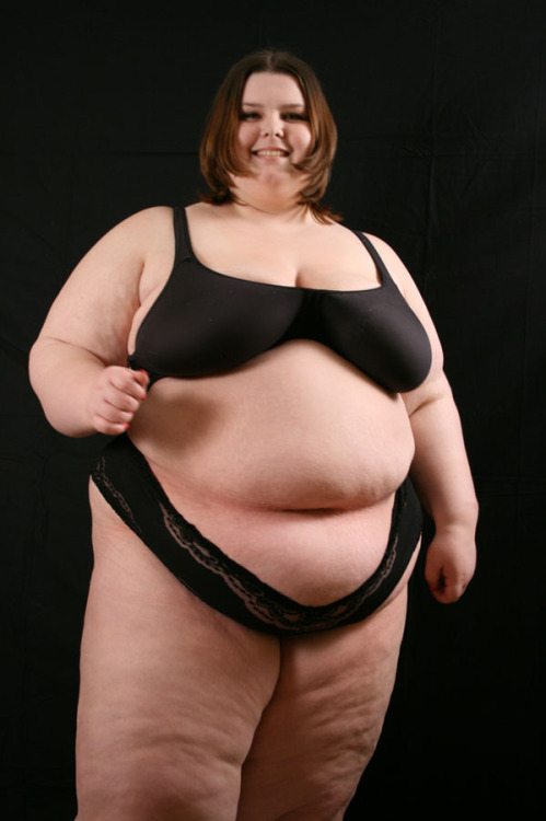 checossbbw:  ssbbw-bbw:  Model: Piper Marie SSBBW :)   