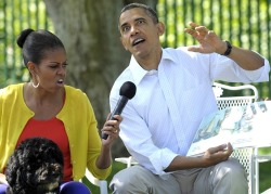 jfpll:  President Obama reading “Where the Wild Things Are”