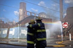 quelowat:  PHILADELPHIA FIRE: Firefighters consoled each other
