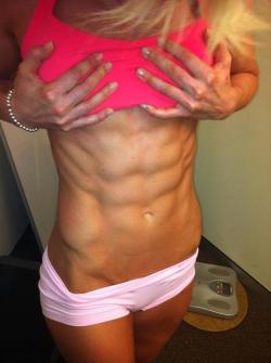 bralyngettingbuff:  This is what my abs will eventually look