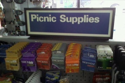 suchafaff:  my kinda picnic 
