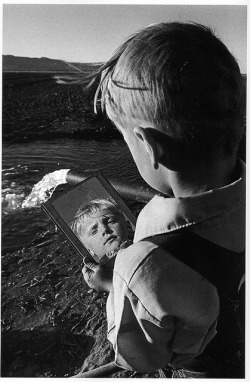  Larry Towell 