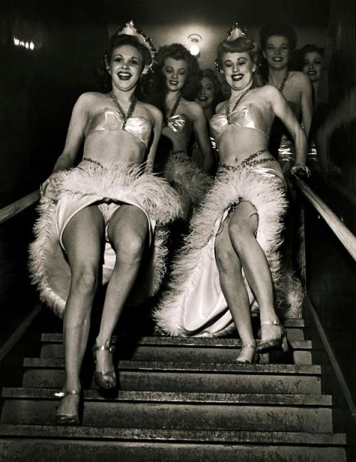Showgirls comin’ downstairs..