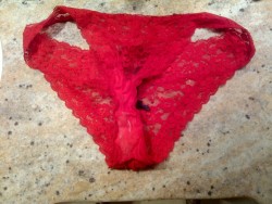 buddyo submitted: Wife&rsquo;s soiled undies after day at work!