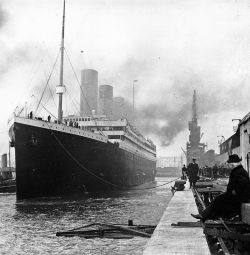 dieu-etmondroit:  April 14th 1912: the RMS Titanic leaves Southampton