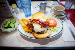 f-word:  jackson hole bacon cheeseburger photo by alwe 