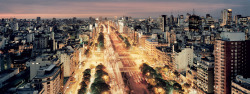  “Ciudad mágica de Buenos Aires, capital mundial del desencuentro.