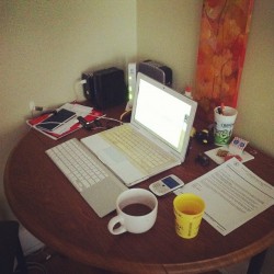 Catching up on my social networking. #Apple #coffee #Juice #morning