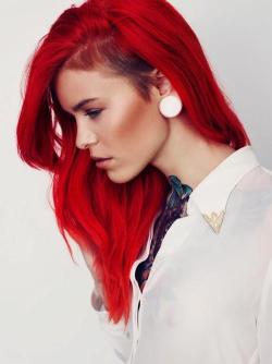 meechegan:  Should I do this to my hair? Highly considering it.