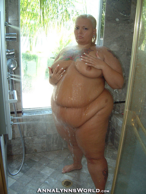 Anna Anarchy steammy shower set … Anna Anarchy (AnnaLynnsWorld.com) 			42-40-62 			42E 			5'2" 			192 			87 			BMI: 29.2 		